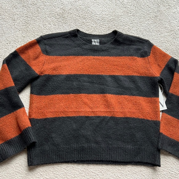 NWT Worthington Black Bronze Wave Striped Crew Neck Long Sleeve Sweater Top Sz S - Picture 7 of 13
